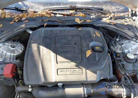 2019 Jaguar Xe 25T из США, поврежденный, VIN SAJAR4FX2KCP48404